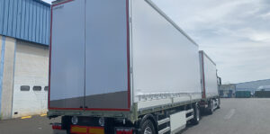 CARROSSERIE-EUROLIB-LIBNER-PORTEUR-REMORQUE-BLANC